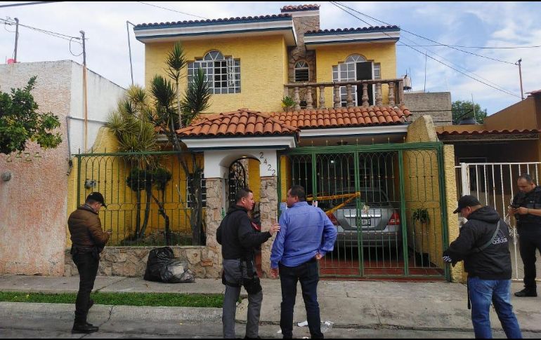 Paramédicos confirman que la persona ya estaba sn vida, mientras que la hija de esta persona, una joven de 18 años, resulta ilesa. ESPECIAL