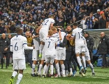 El equipo finlandés se impuso con anotaciones de Jasse Tuominen (minuto 21) y Teemu Pukki (al 64 de penal y al 75). EFE / K. Brandt