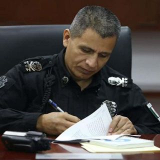 Alfaro ratifica a Pacheco Medrano como secretario de Seguridad