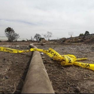 Toma clandestina provoca fuga de combustible en Tala