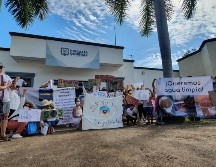 Habitantes de la Riviera de Nayarit marcharon de La Peñita de Jaltemba hasta la oficina de la Fiscalía General de Nayarit. EL INFORMADOR/ Y. Mora