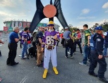 Fanáticos mexicanos y de diversas partes del mundo viajaron al Estadio Azteca para disfrutar del encuentro. EL INFORMADOR/D. Reos