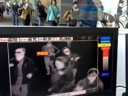 Termómetros infrarrojos en el aeropuerto de Taipéi, una medida sanitaria después de los tres casos confirmados de peste negra en la China continental. EFE/Centro para el Control de Enfermedades de Taiwán