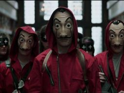 ”La Casa de Papel”, próxima a estrenar su cuarta temporada en Netflix, se ha convertido en la ficción de habla no inglesa más vista de la plataforma. ESPECIAL / Netflix