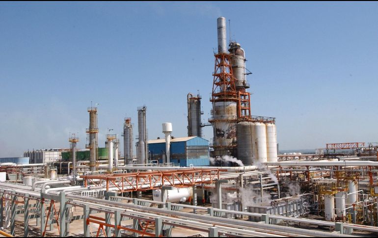 Según datos de la Comisión Nacional de Hidrocarburos, los 17 campos prioritarios de Pemex hasta ahora aprobados aportarán 307 mil barriles de petróleo diarios hacia 2022. NTX/ARCHIVO