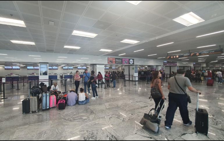 A pesar de que el tablero de llegadas nacionales está lleno de retrasos, el Grupo Aeroportuario informó que el servicio ya está regularizado. EL INFORMADOR / P. López