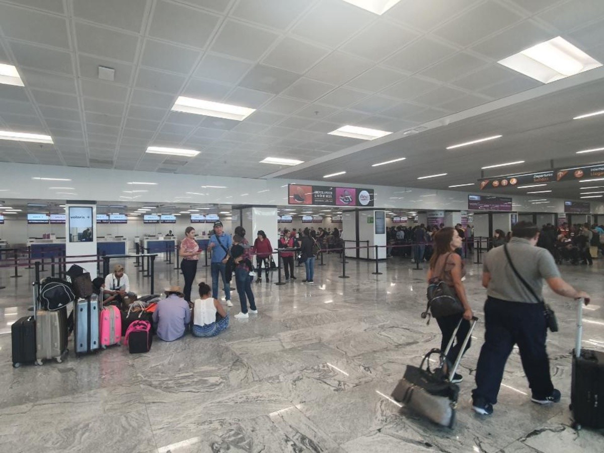  Por neblina, retrasaron vuelos en Aeropuerto de Guadalajara