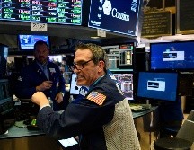 El promedio industrial Dow Jones cayó 102 unidades, 0.4%, para cerrar en 27 mil 934 puntos. AFP/ARCHIVO