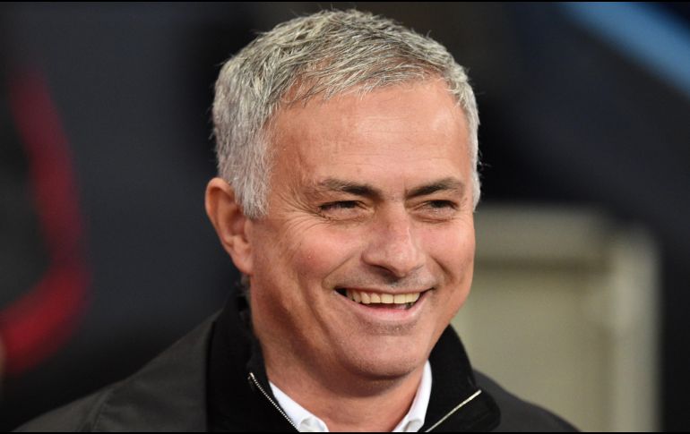 La prensa ha recibido positivamente la noticia del regreso de Mourinho al fútbol inglés. AFP