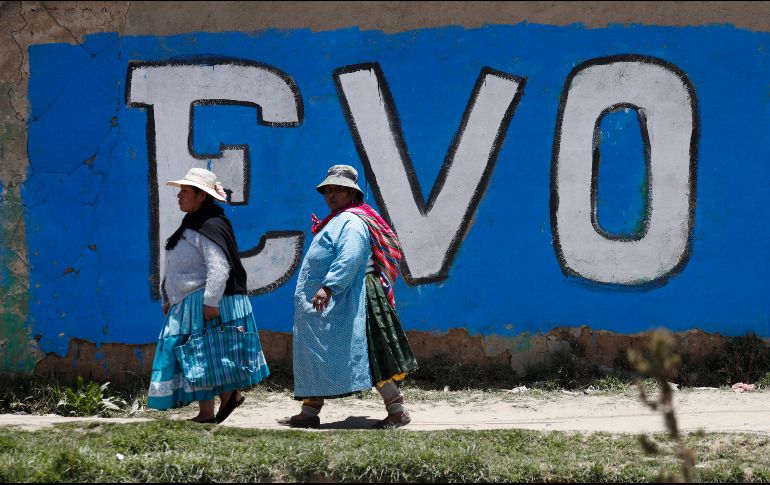 Evo Morales hace un llamado a organizaciones internacionales, incluido el Papa Francisco, para que se forme una comisión de la verdad para que se determine si él obtuvo o no el triunfo en primera vuelta el pasado 20 de octubre. AP / N. Pisarenko