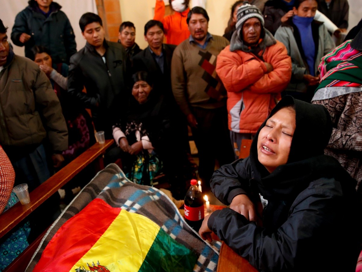 Suman ocho los muertos en choques entre manifestantes y militares en Bolivia