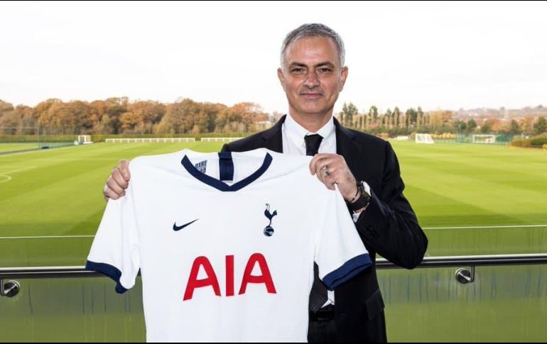 Mourinho prometió mucha pasión en su paso por el Tottenham. TWITTER / @Spurs_ES