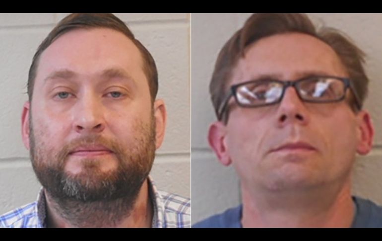 Terry David Bateman (der) y Bradley Allen Rowland recibieron cargos por presuntamente participar en la fabricación de drogas. AFP