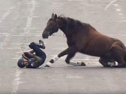El jinete realizaba la llamada 