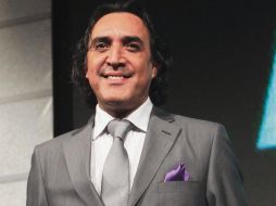 El actor lució feliz con la celebración de aniversario de su escuela. NOTIMEX