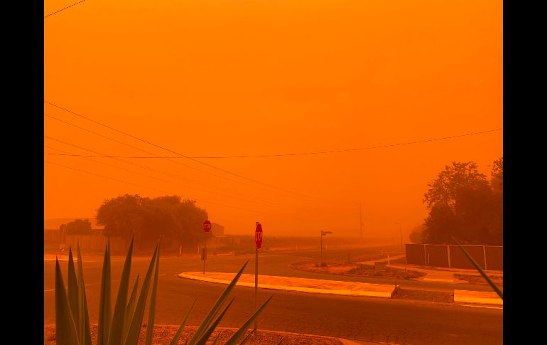 El cielo de la población de Mildura se tiñó de naranja. AFP/Cortesía Petra Johansson