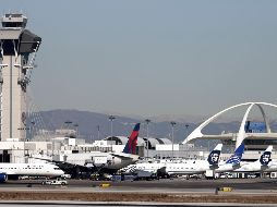El vuelo de Los Ángeles a Manila aterrizó de manera segura y sin lesionados. AP