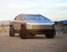 El CEO de Tesla describe al Cybetruck como la combinación perfecta entre un vehículo deportivo y capacidades en el espacio todo-terreno. ESPECIAL