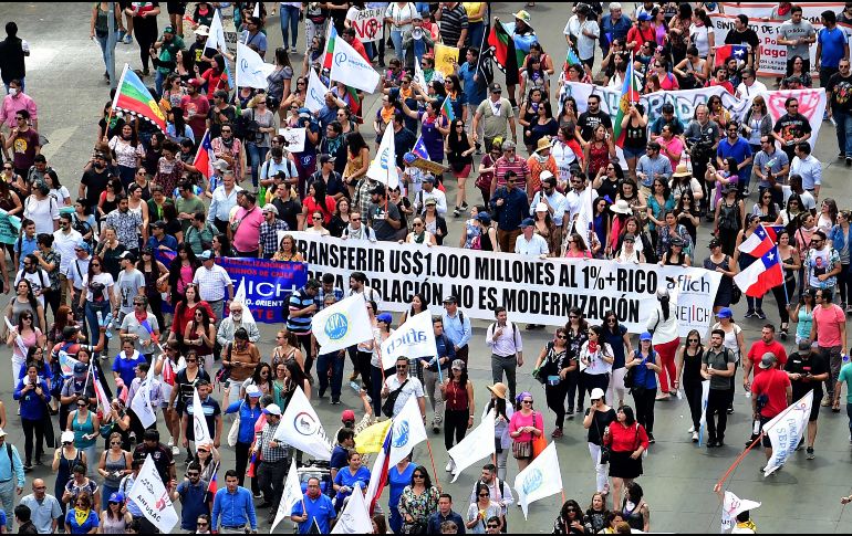 Desde el 18 de octubre, cuando comenzó la crisis social en Chile, han muerto 23 personas, mientras que más de dos mil resultaron heridas. AFP/J. Ordoñez