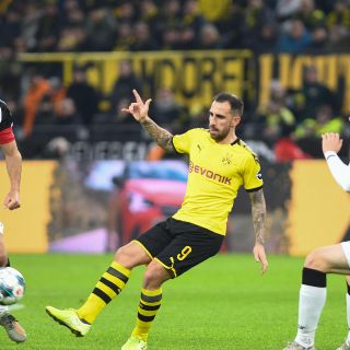 Dortmund rescata sorprendente empate en casa