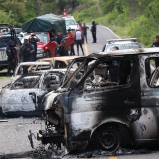 Pobladores de Guerrero, obligados a huir por irrupción de cárteles