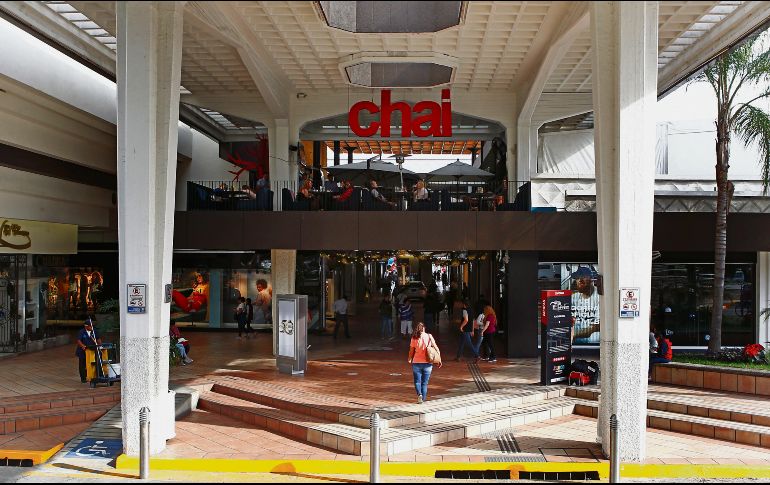 A cualquier hora. También encontrarás restaurantes que están abiertos durante prácticamente todo el horario de apertura de Plaza del Sol. EL INFORMADOR / A. Camacho