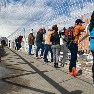 Amplían programa de asilo que obliga a quedarse en México