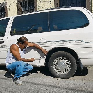 Lamineros sobreviven 70 años a martillazos