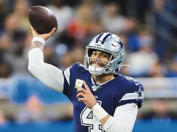 Dak Prescott lidera la Liga en yardas por pase; sin embargo, se enfrenta a una defensa de Nueva Inglaterra que promedia menos de 11 puntos en contra. AFP / L. Halip