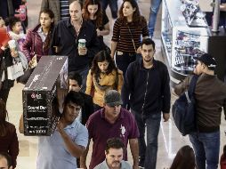 La mejora en la percepción es significativa, pues apenas en agosto pasado 42.5% de la población decía que su ingreso le alcanzaba lo justo para sus necesidades. EL INFORMADOR / ARCHIVO