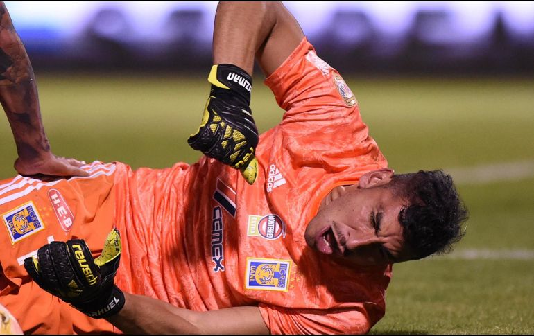 Guzmán salió lesionado en el duelo ante los Bravos de Juárez. Imago7