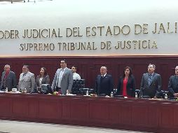 Al inicio de la sesión de pleno del Supremo Tribunal de Justicia del Estado, los magistrados guardaron un minuto de silencio en memoria de los asesinados. EL INFORMADOR / R. Rivas
