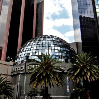 La BMV cae ante mayor percepción de riesgo en Latinoamérica