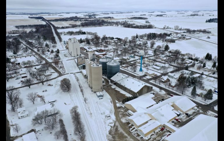 La nieve pintó de blanco la población de Rudd, en el estado de Iowa. AFP/S. Olson