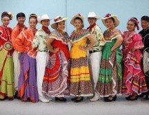 El grupo de danzas folclóricas de la escuela se ha convertido en un símbolo de la comunidad.