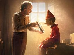 El filme narrará las aventuras del niño de madera “Pinocho” y sus intentos por reencontrarse con su padre. TWITTER / @01Distribution