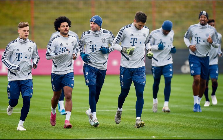 LA APLANADORA BÁVARA. Los jugadores del Bayern durante la práctica de ayer en Munich. Mañana reciben al Bayer Leverkusen. TWITTER / @FCBayernES