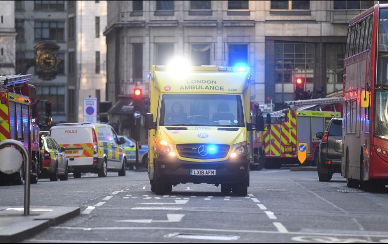 El servicio de ambulancias de la capital británica confirma que ha enviado equipos a la zona y que está 