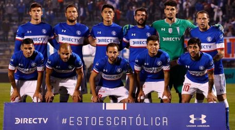 La Universidad Católica se corona nuevamente como campeón del futbol chileno, sumando el segundo bicampeonato de su historia. FACEBOOK / Cruzados