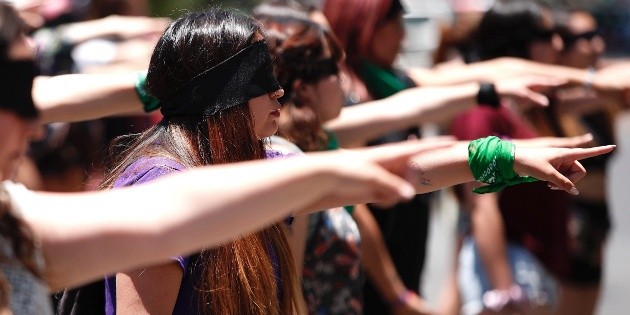 El performance "Un violador en tu camino" hace escala en M&eacute;xico