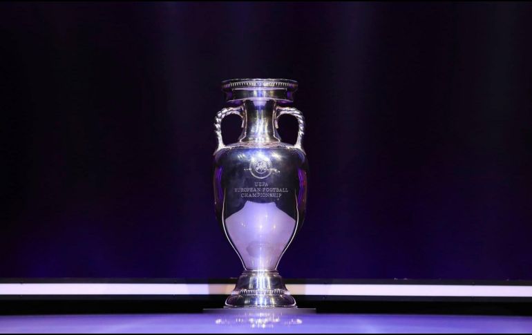Este es el trofeo por el que las escuadra pelearán en el 2020. TWITTER / @EURO2020