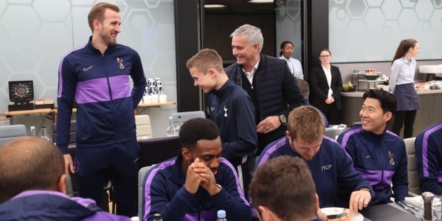 El gran gesto de Mourinho con un balonero