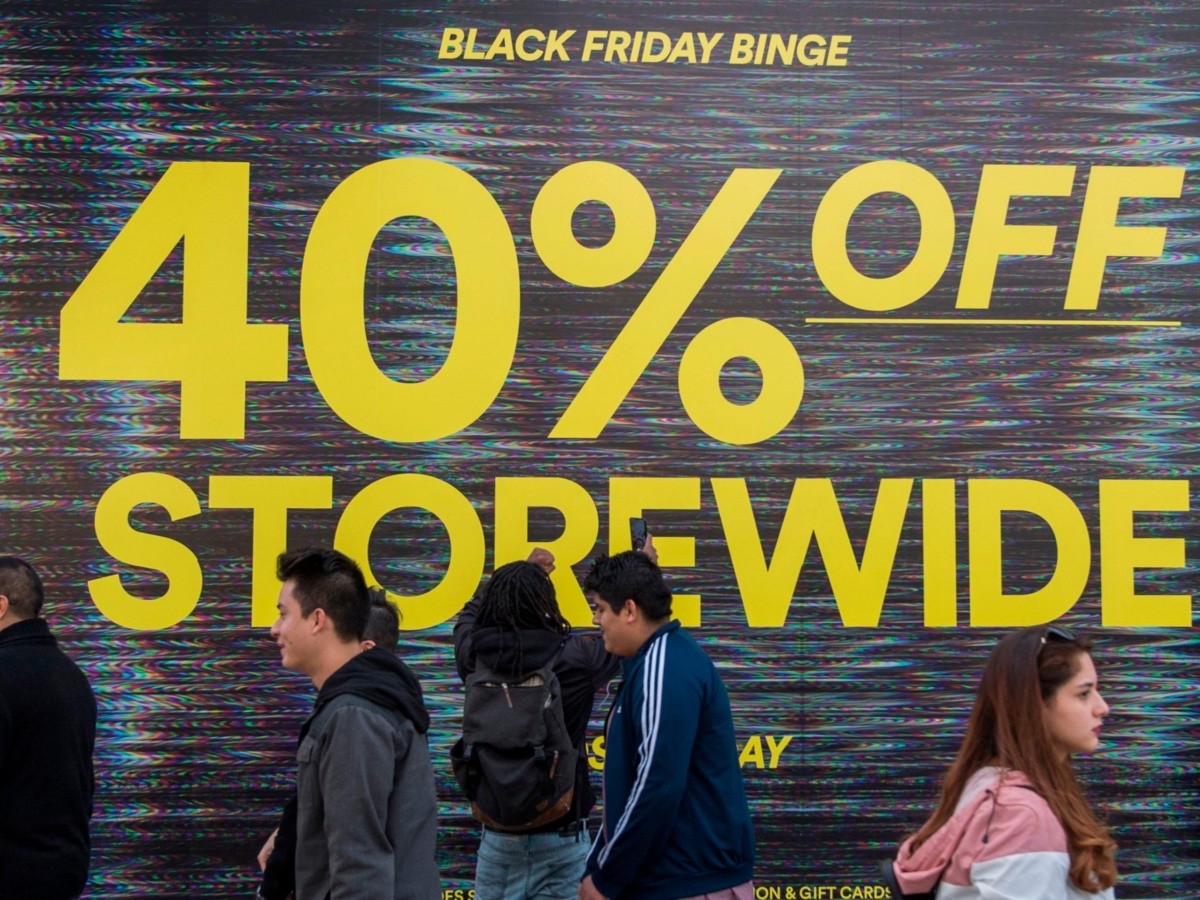  Récord de siete mil 400 millones en ventas en línea en Black Friday