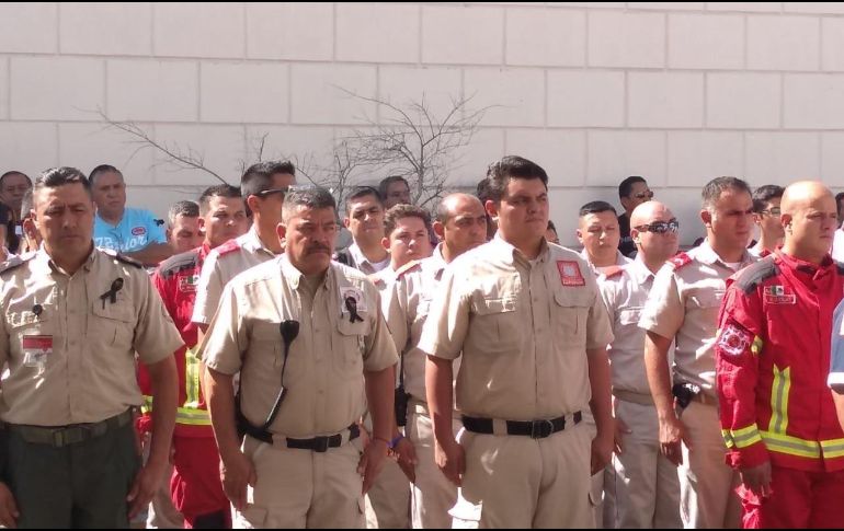 Diversas corporaciones de rescate asistieron a la ceremonia en honor a don Jorge. TWITTER/@CruzRojaJalisco. TWITTER/@PCYBOMGDL