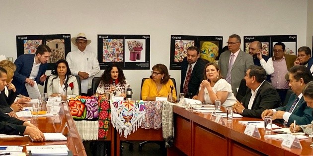 El Senado aprueba en comisiones ley contra plagio de cultura ind&iacute;gena