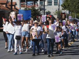 Familiares de Abril Pérez encabezan la manifestación en San Pedro Garza García. SUN /