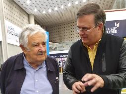 Durante su visita, José Mujica recibirá el título de doctor Honoris Causa que le otorgará la Universidad Iberoamericana. TWITTER / @m_ebrard