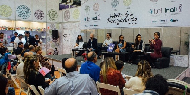 Emprendedores jaliscienses comparten su experiencia en manual