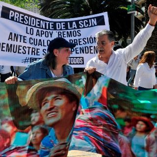 Felipe Calderón felicita en redes éxito de marcha anti-AMLO