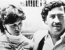 El narcotraficante junto a su esposa, María Victoria Henao. GETTY IMAGES